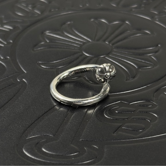 Chrome Hearts Silver Floral Ring - Picture 4 of 9
